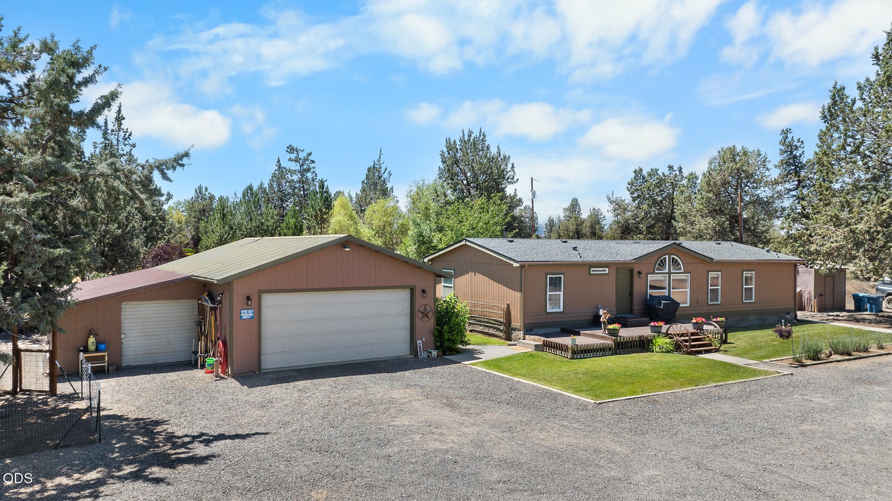 Photo of 4970 NW 62nd Street 2 of 33