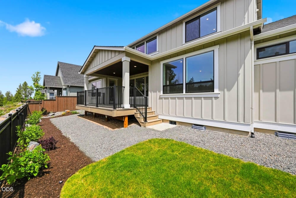 Photo of 1355 NW Ochoa Drive 7 of 12