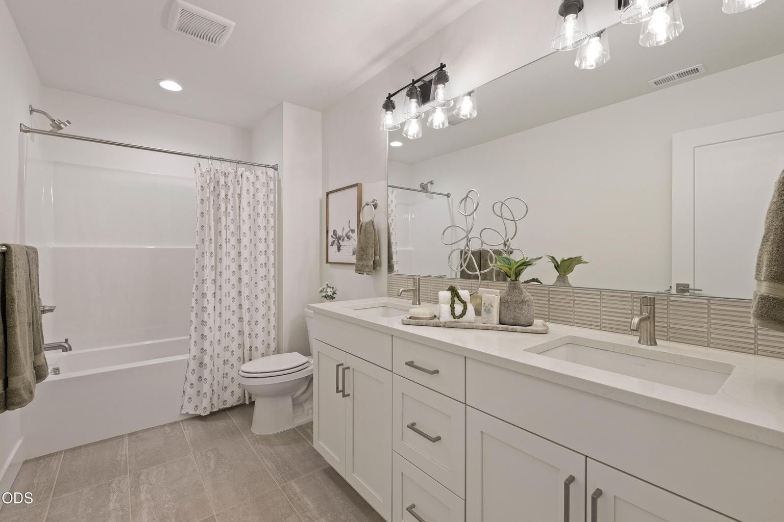 Photo of 2251 SW 43rd Street 40 of 51