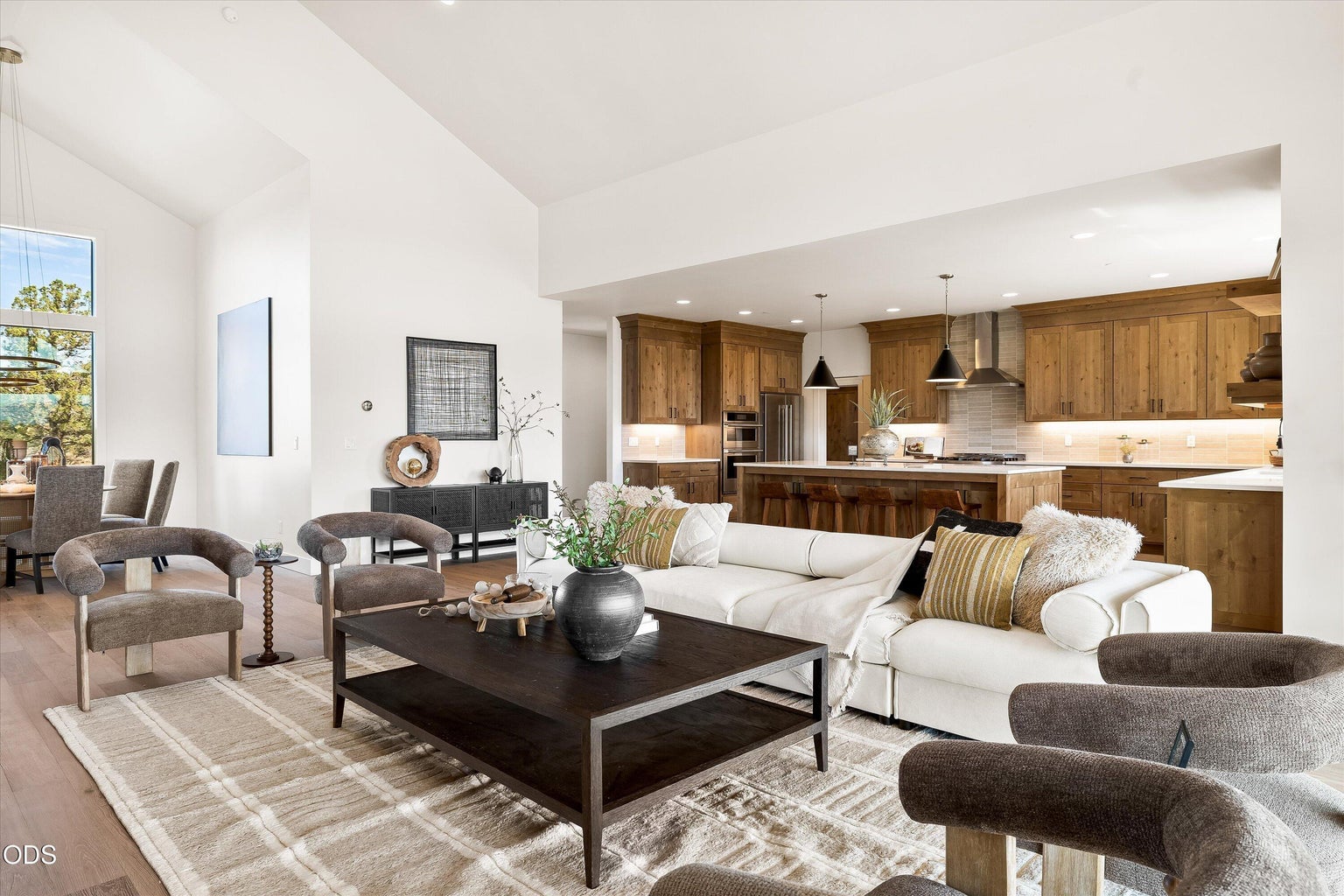 Photo of 17164 SW Paragon Court 10 of 47