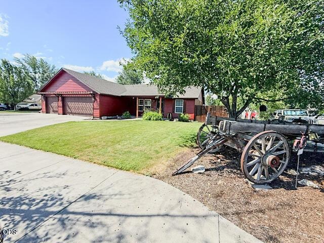 Photo of 699 NE Fieldstone Lane 2 of 33