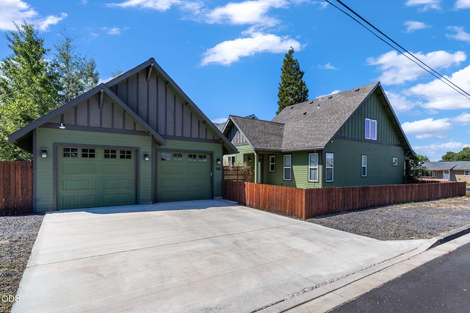 Photo of 1130 SW Indian Avenue 3 of 27