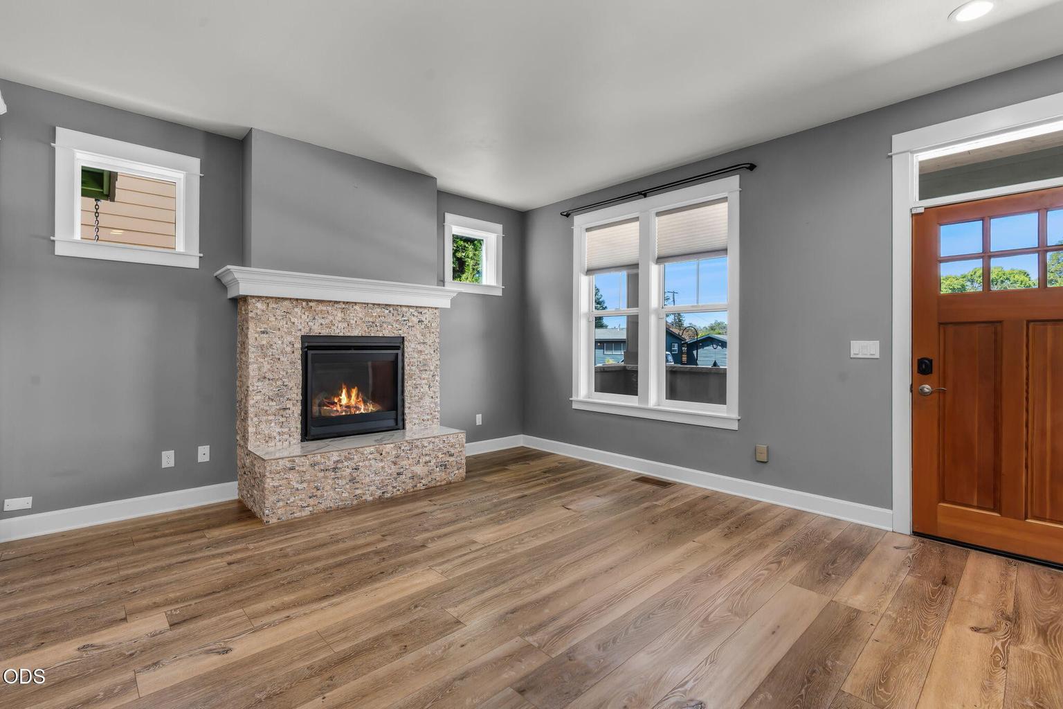 Photo of 1130 SW Indian Avenue 5 of 27