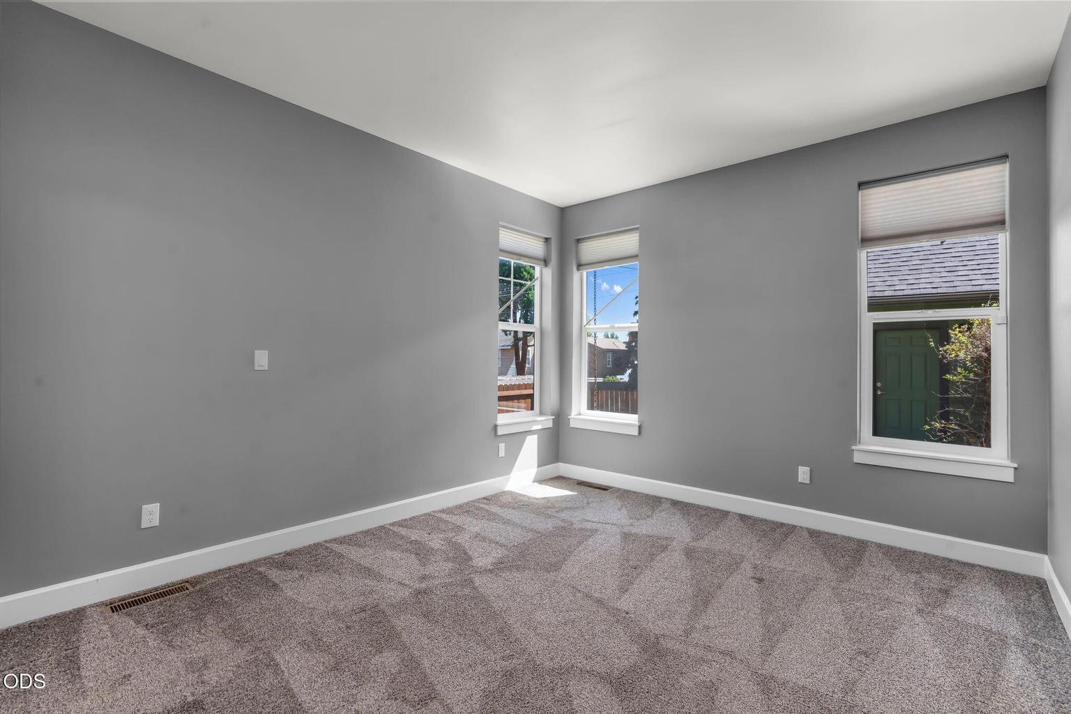 Photo of 1130 SW Indian Avenue 11 of 27