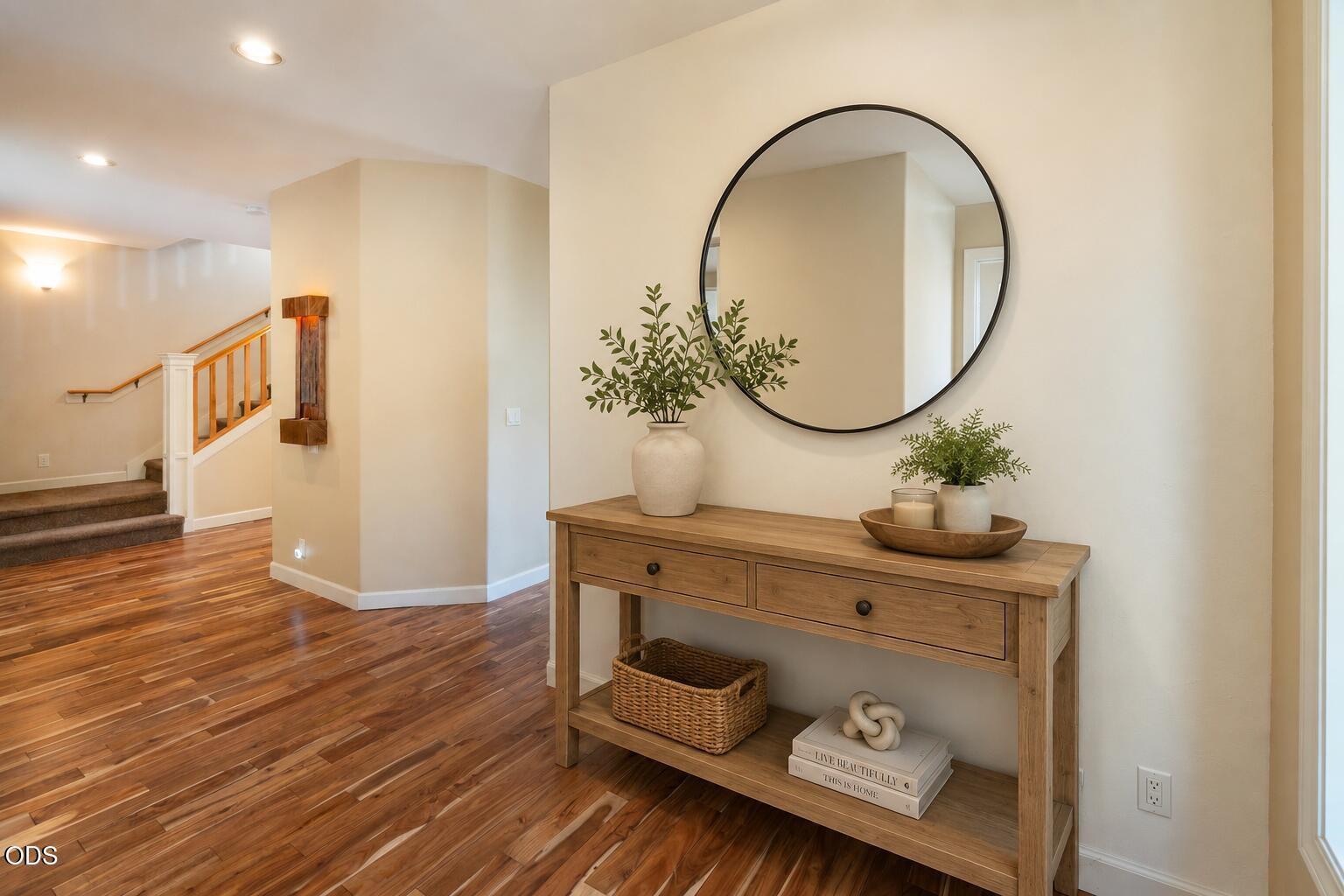 entry virtually staged