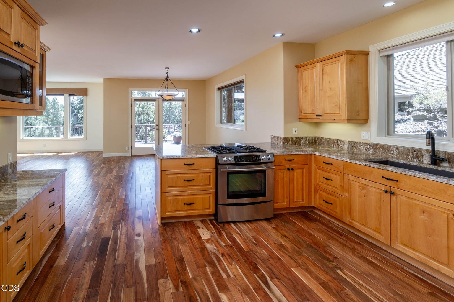 Photo of 113 NW Gander Court 9 of 37