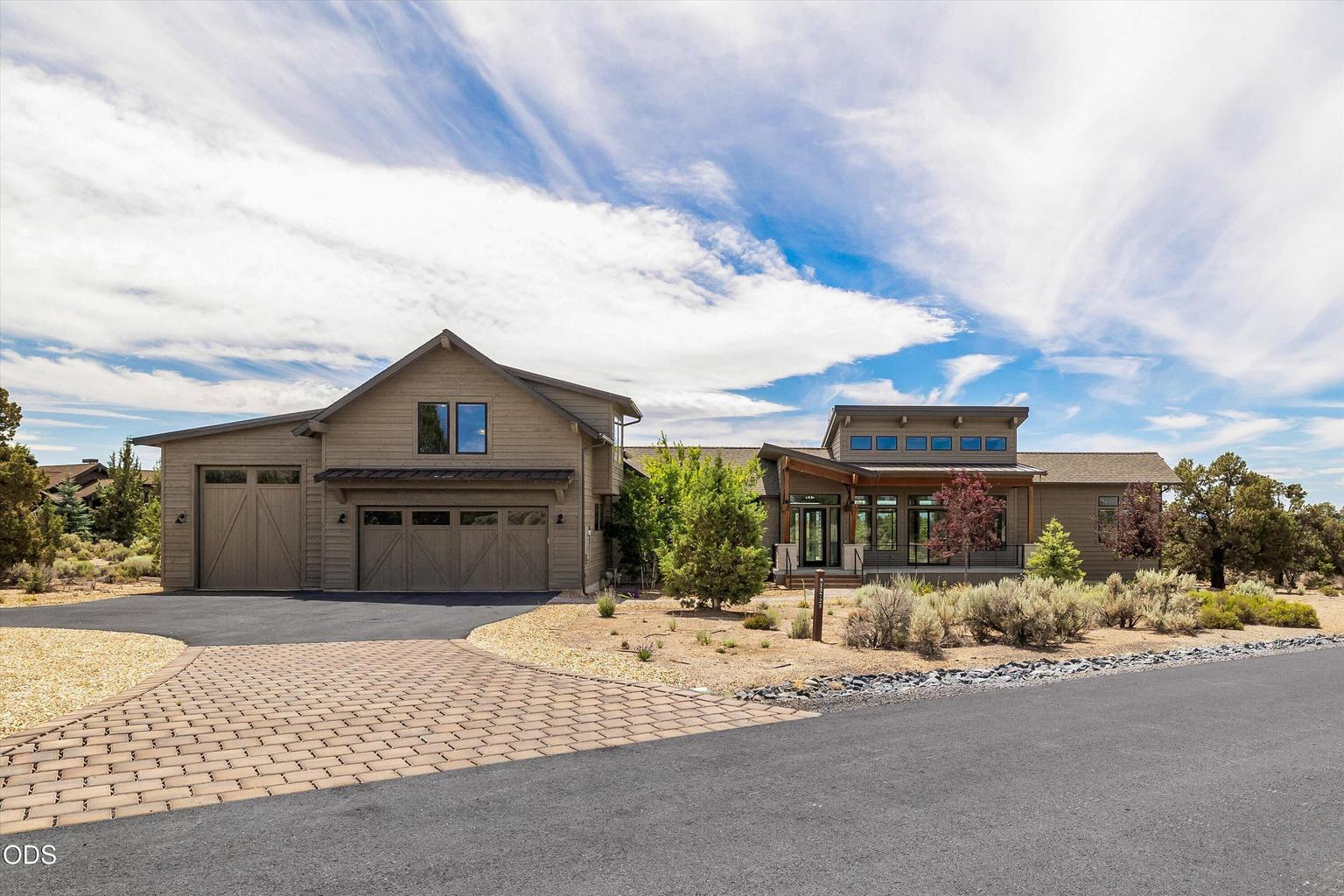 Photo of 15725 SW Brasada Ranch Road 2 of 32