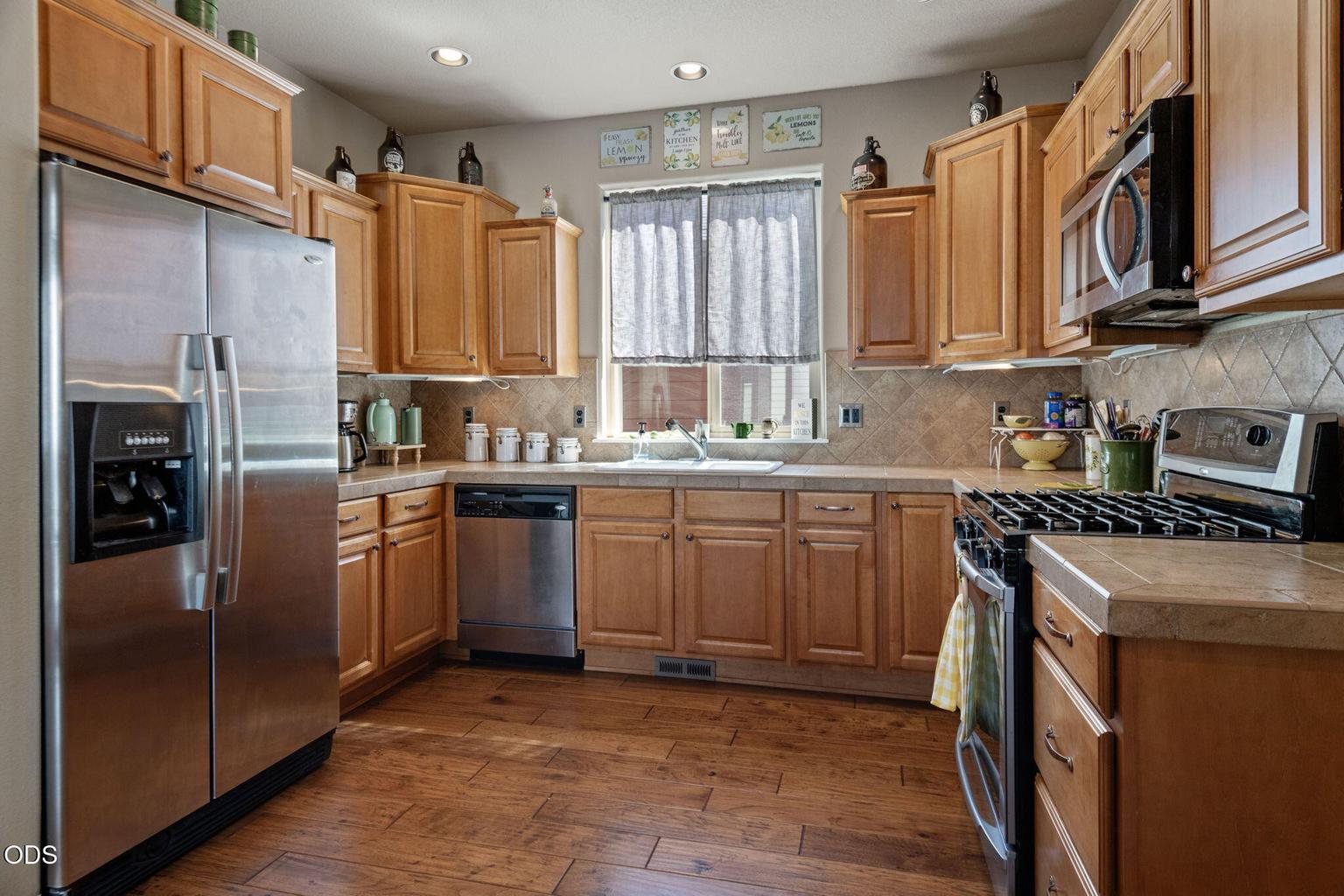 Photo of 51860 Hollinshead Place 5 of 29