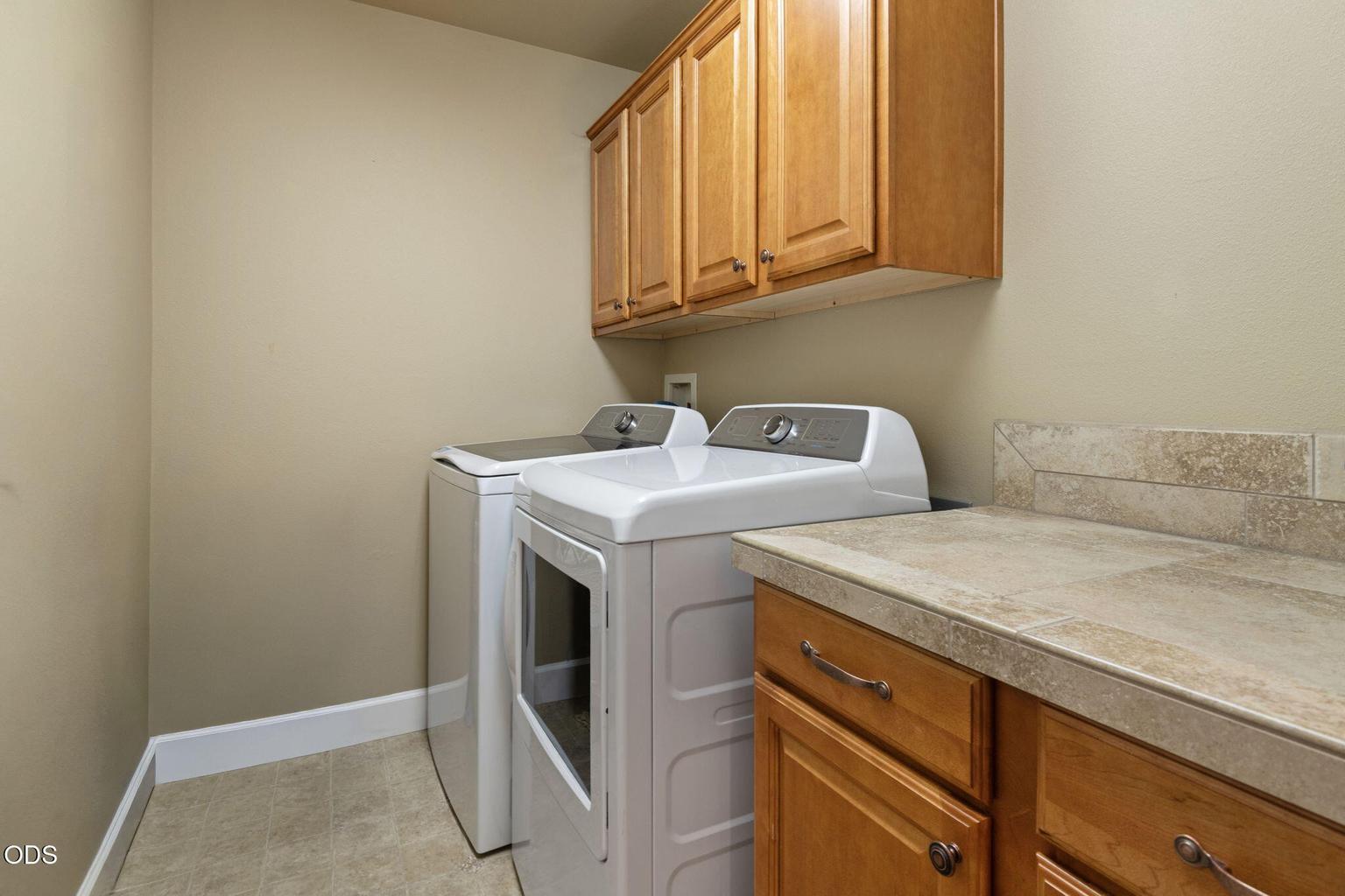 Photo of 51860 Hollinshead Place 9 of 29