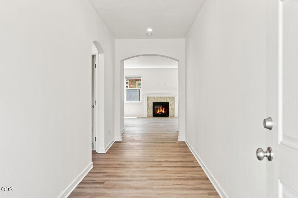 Photo of 2502 NW Glen Oak Avenue 7 of 35
