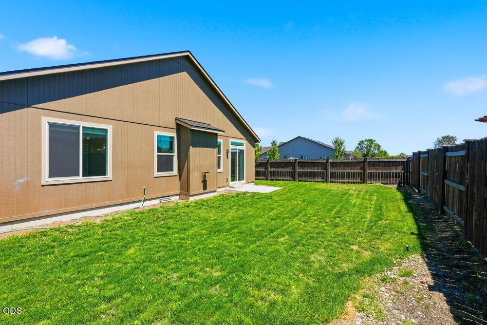 Photo of 2502 NW Glen Oak Avenue 35 of 35