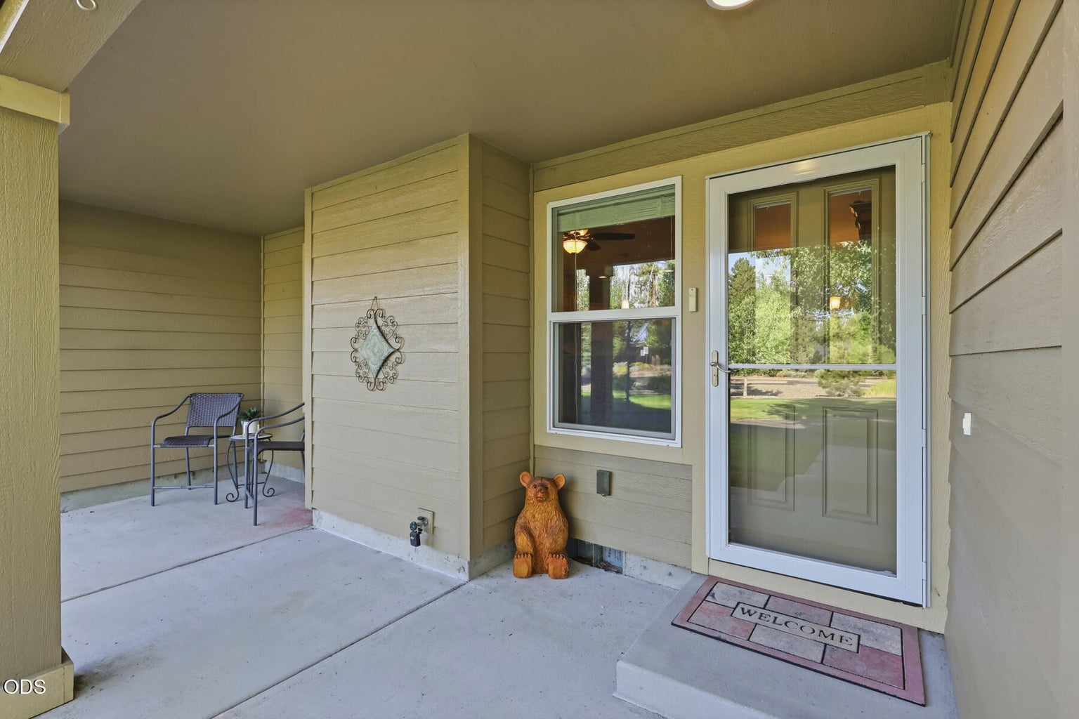 Photo of 820 N Hindeman Street 5 of 55