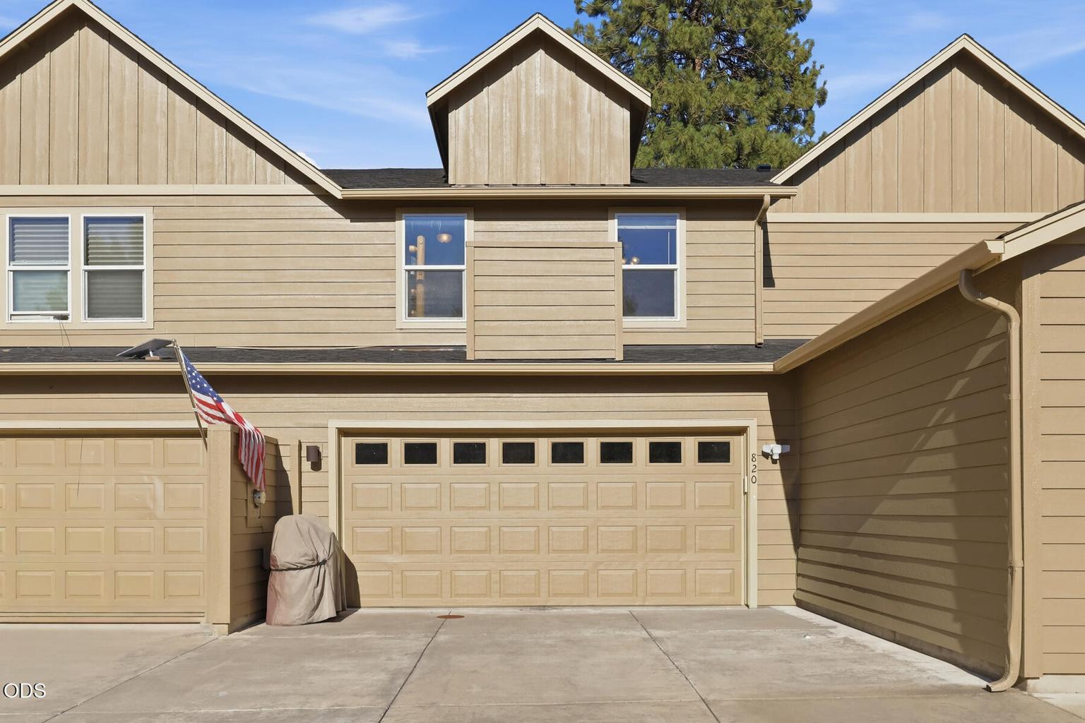 Photo of 820 N Hindeman Street 10 of 55