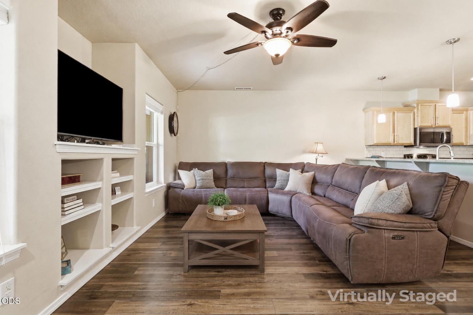 Photo of 820 N Hindeman Street 12 of 55