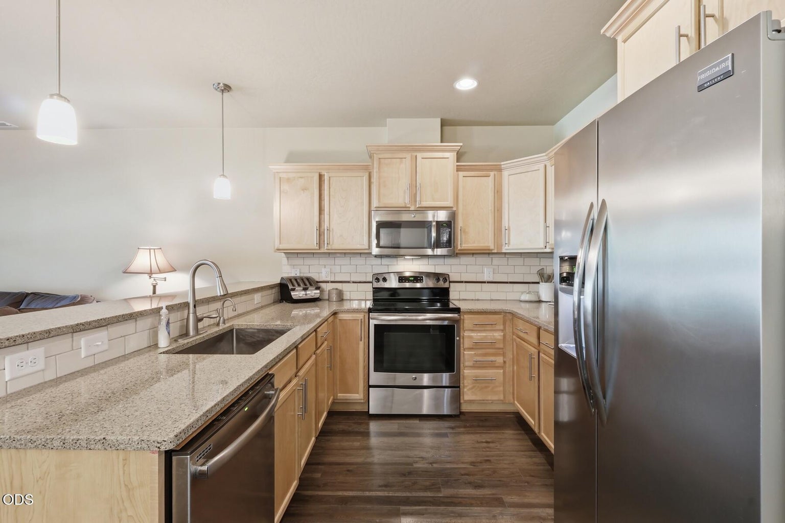Photo of 820 N Hindeman Street 18 of 55