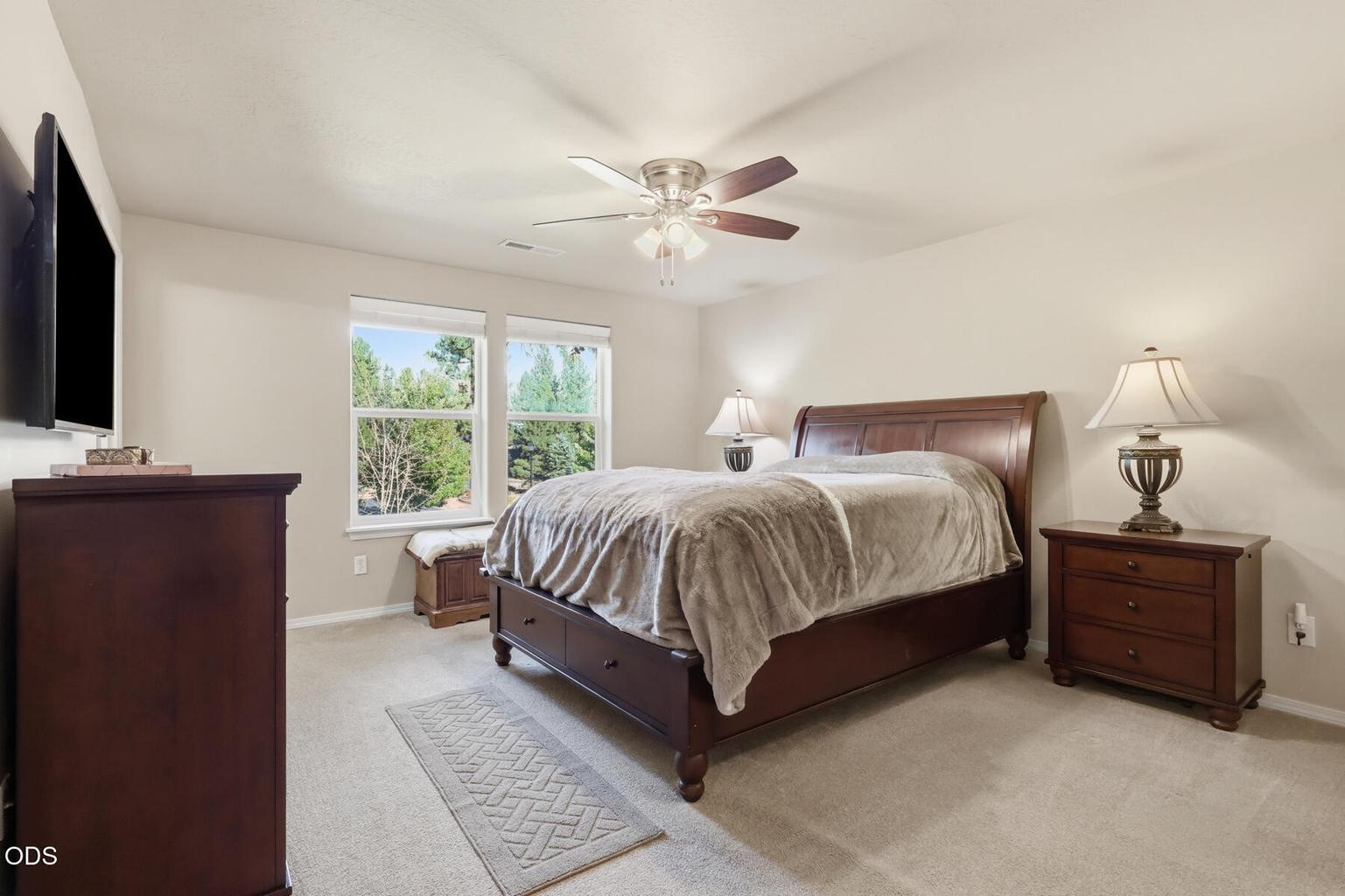 Photo of 820 N Hindeman Street 25 of 55