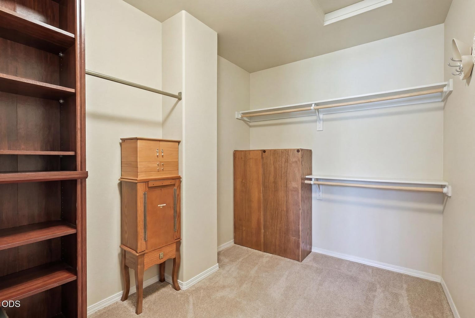 Photo of 820 N Hindeman Street 37 of 55