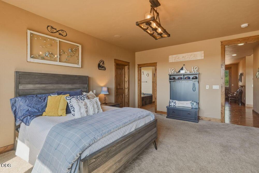 Photo of 17171 SW Chaparral Drive 15 of 48