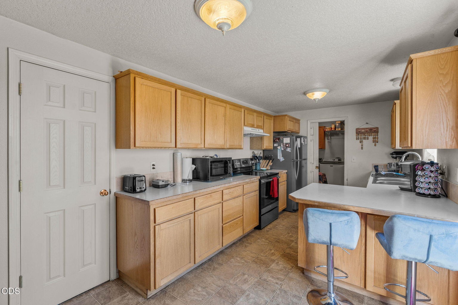 Photo of 609 NE Stoneridge Lane 12 of 46