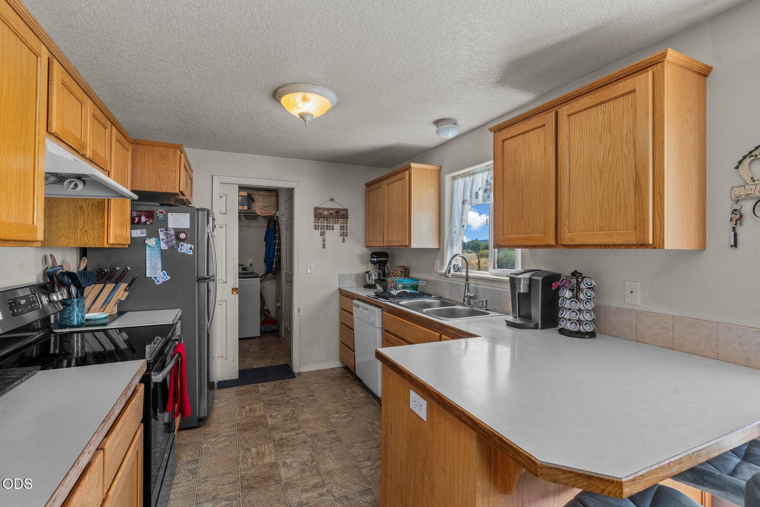 Photo of 609 NE Stoneridge Lane 14 of 46