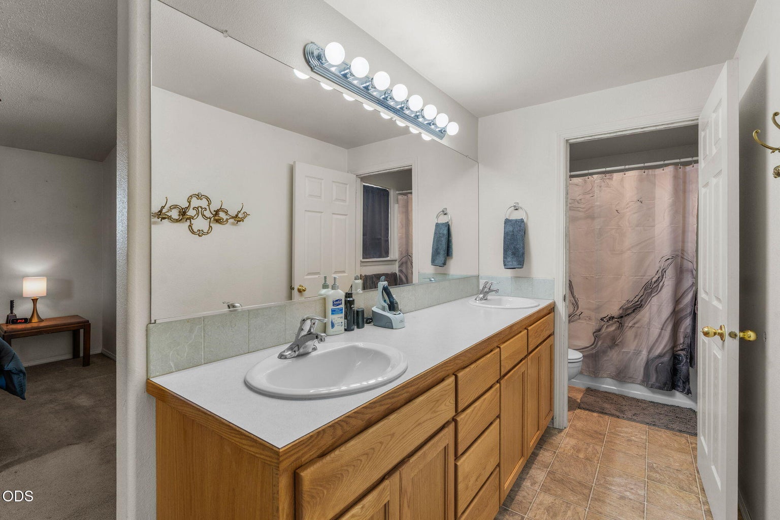 Photo of 609 NE Stoneridge Lane 20 of 46