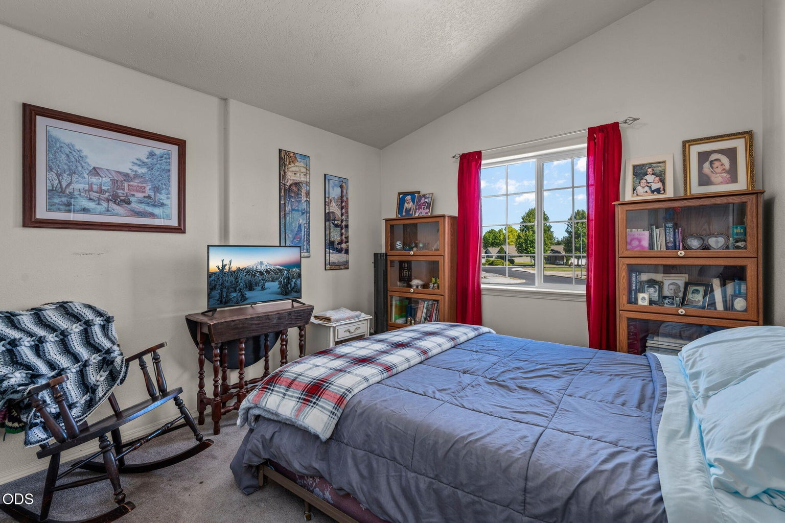 Photo of 609 NE Stoneridge Lane 22 of 46