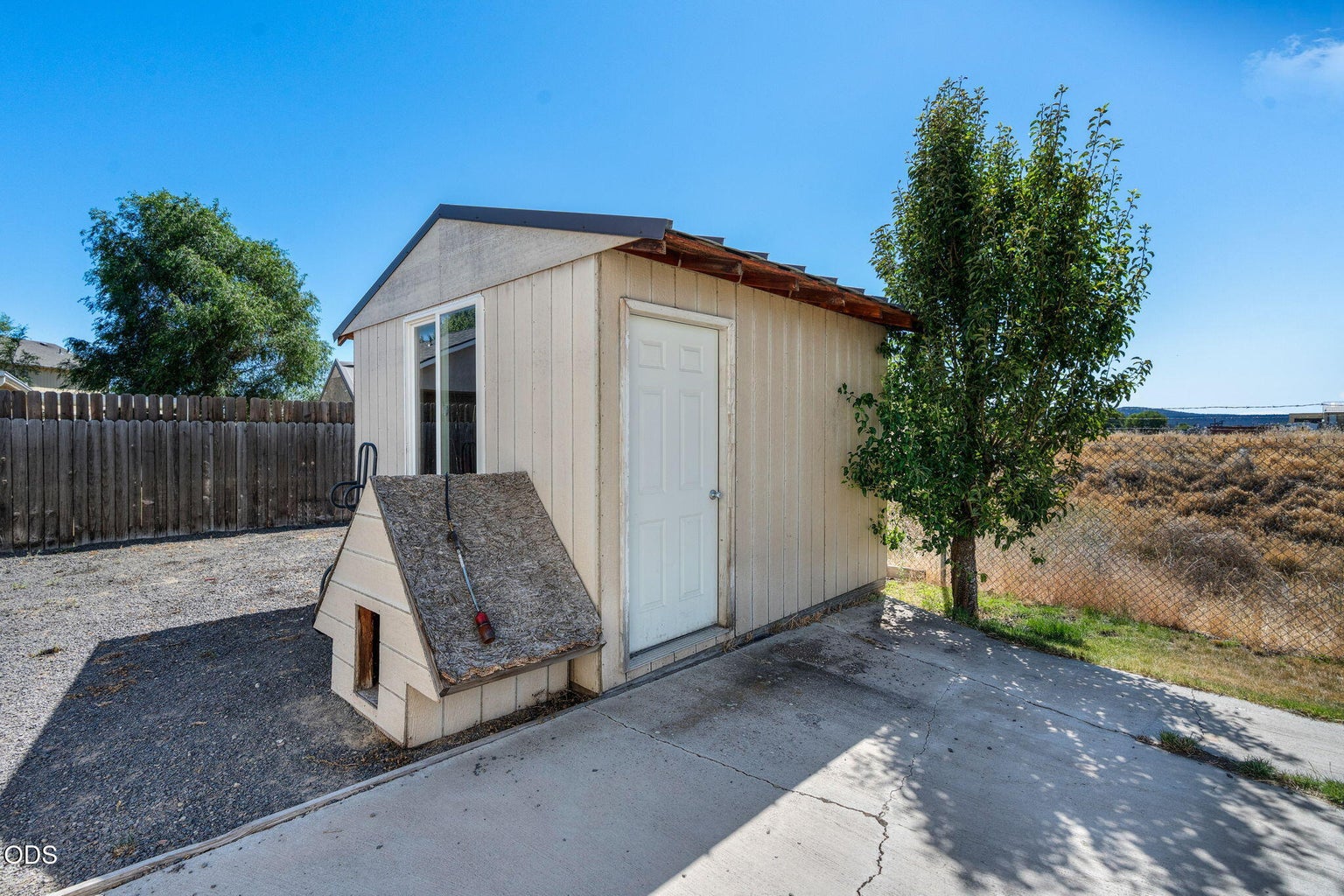 Photo of 609 NE Stoneridge Lane 27 of 46