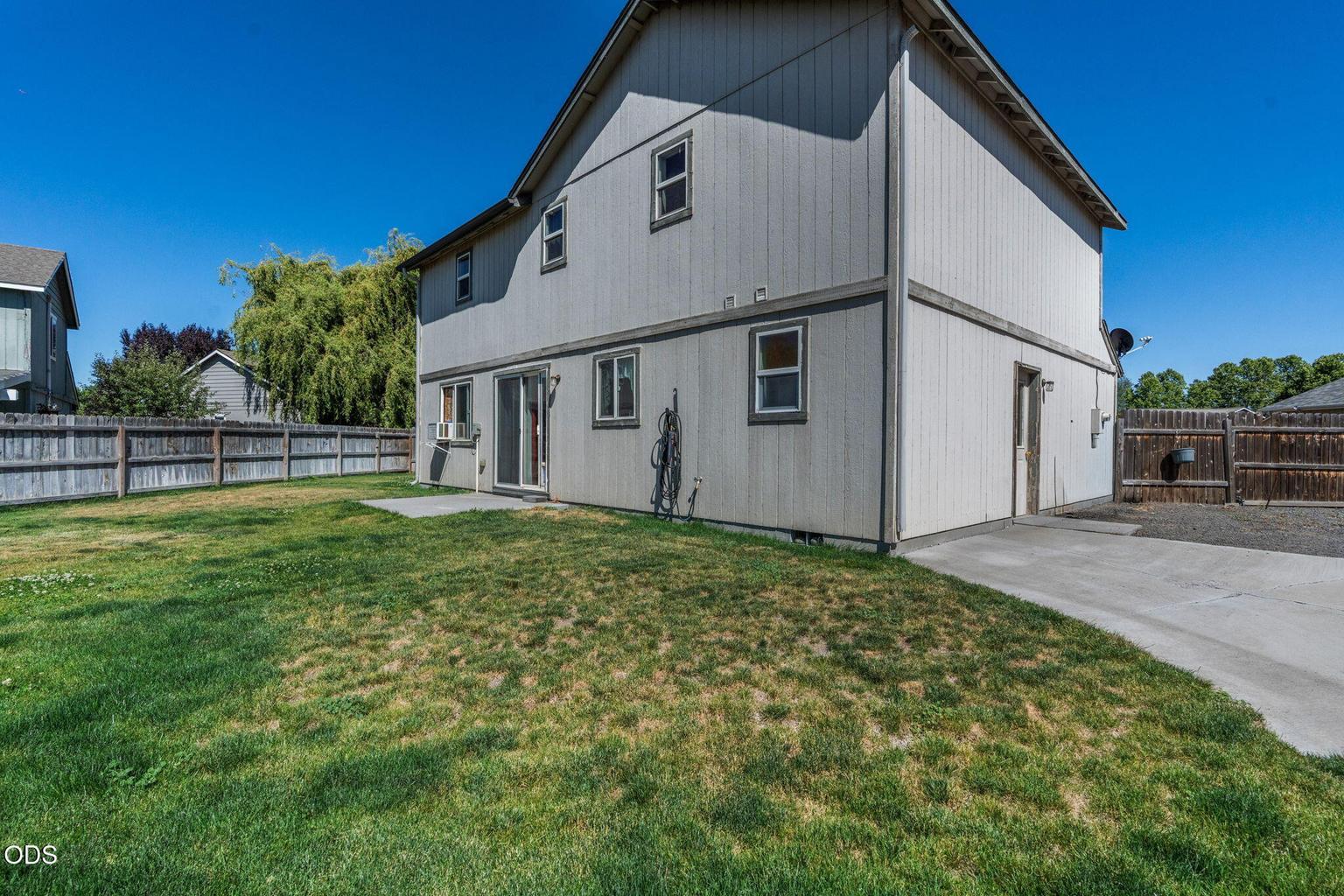 Photo of 609 NE Stoneridge Lane 28 of 46