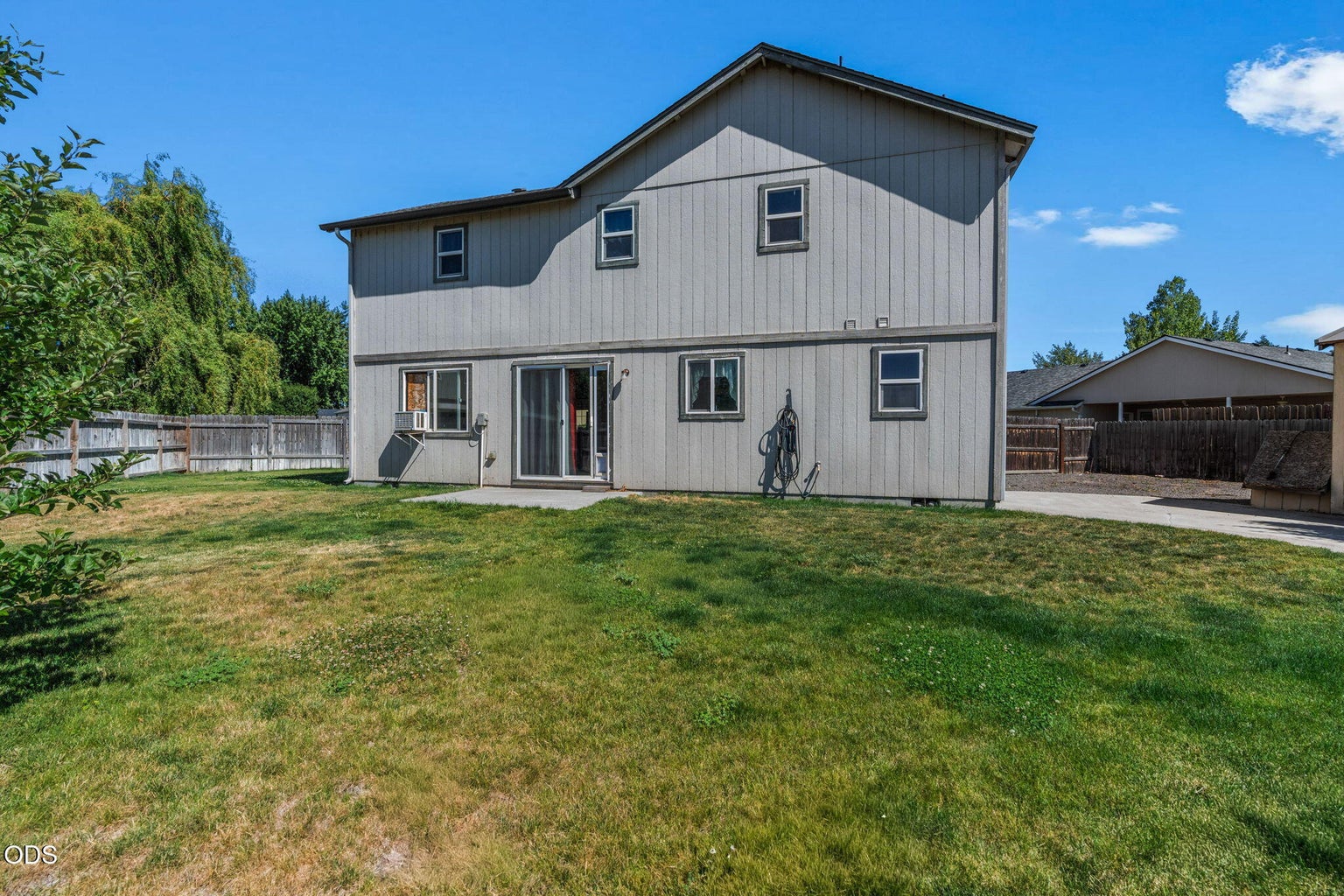 Photo of 609 NE Stoneridge Lane 29 of 46