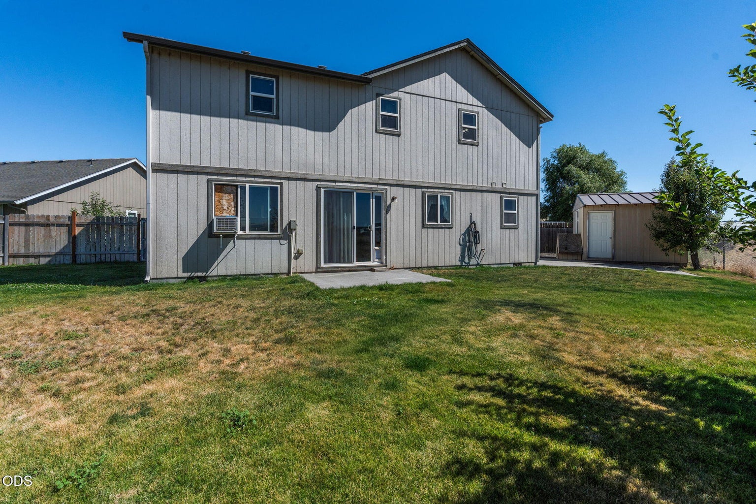 Photo of 609 NE Stoneridge Lane 30 of 46