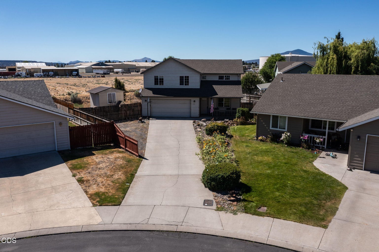Photo of 609 NE Stoneridge Lane 44 of 46