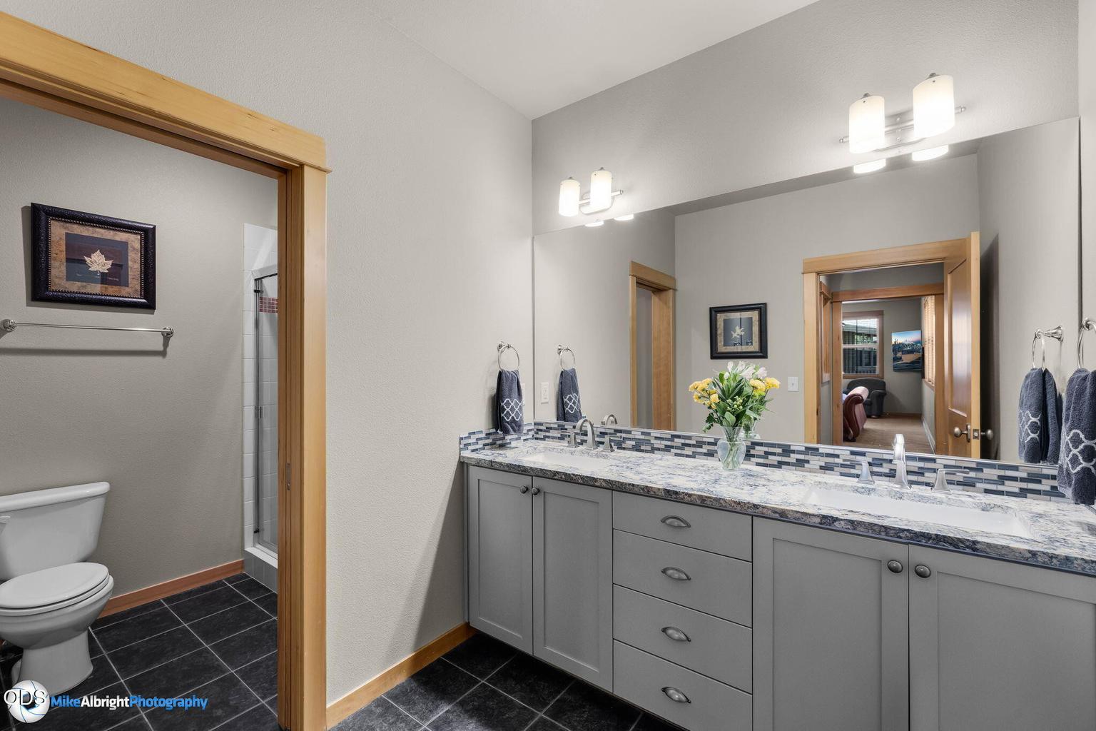 Granite finishes and abundant storage