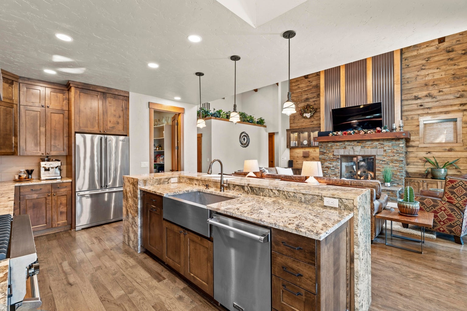 Photo of 56604 Sunstone Loop 14 of 82