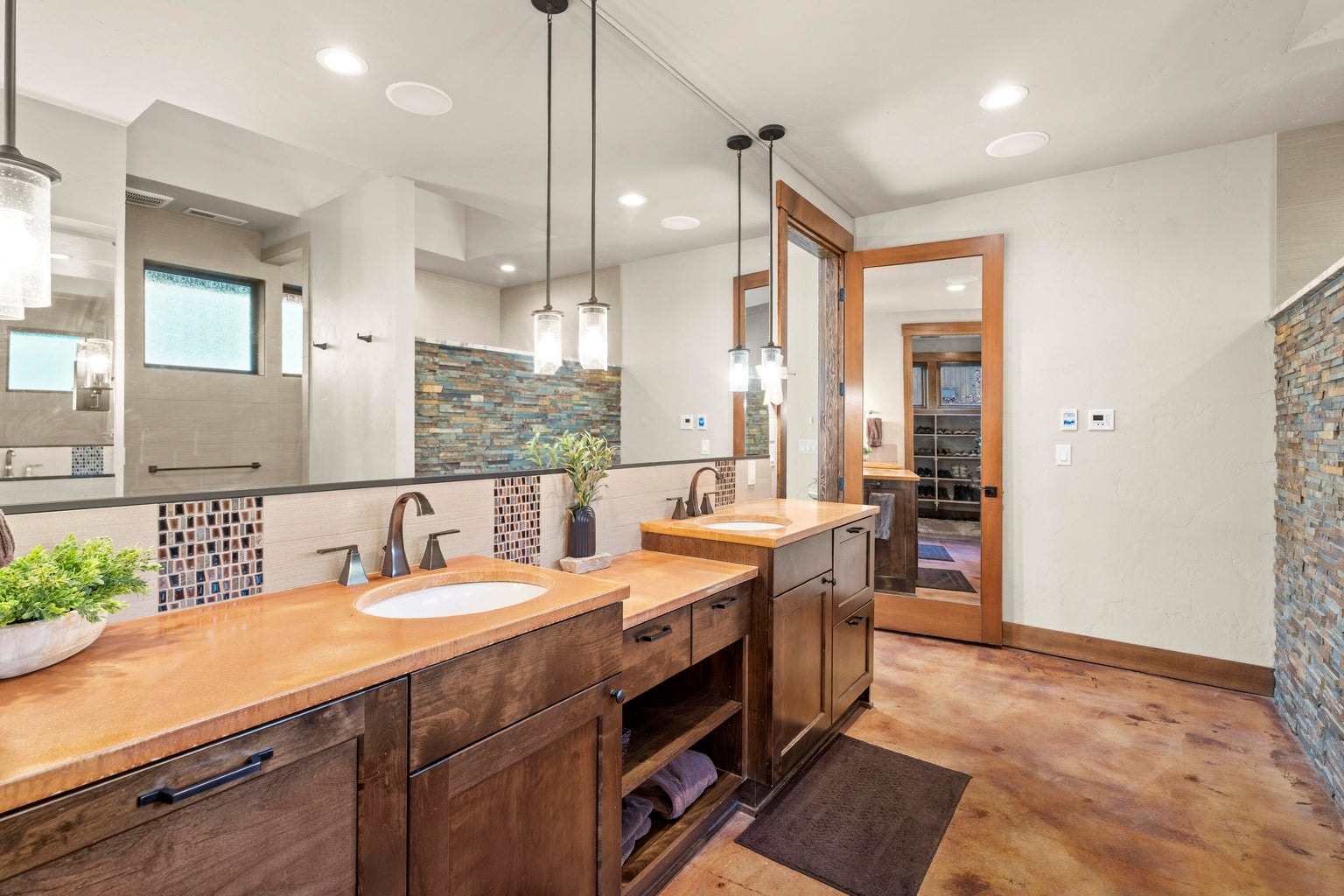 Photo of 56604 Sunstone Loop 36 of 82