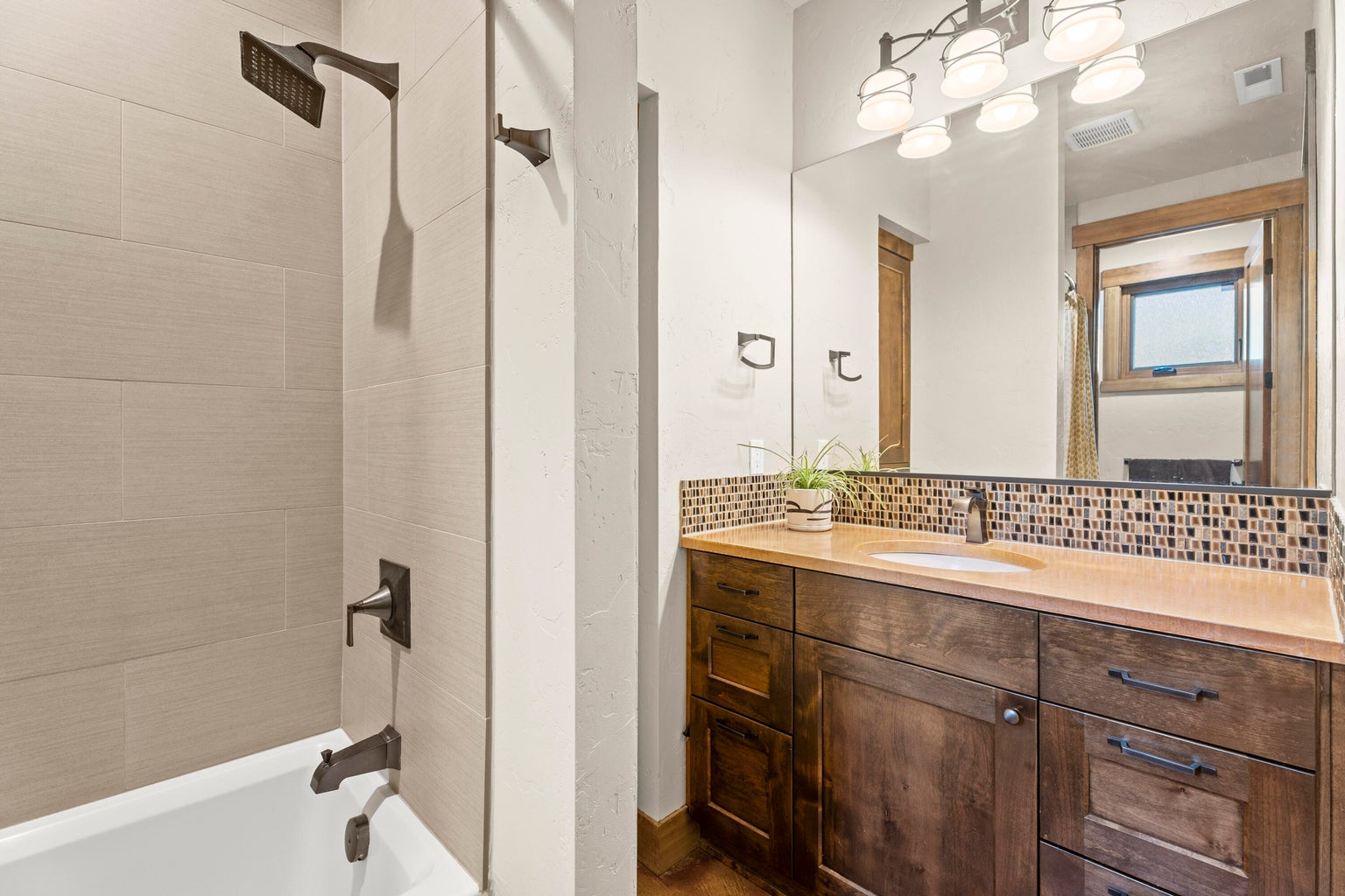 Photo of 56604 Sunstone Loop 43 of 82