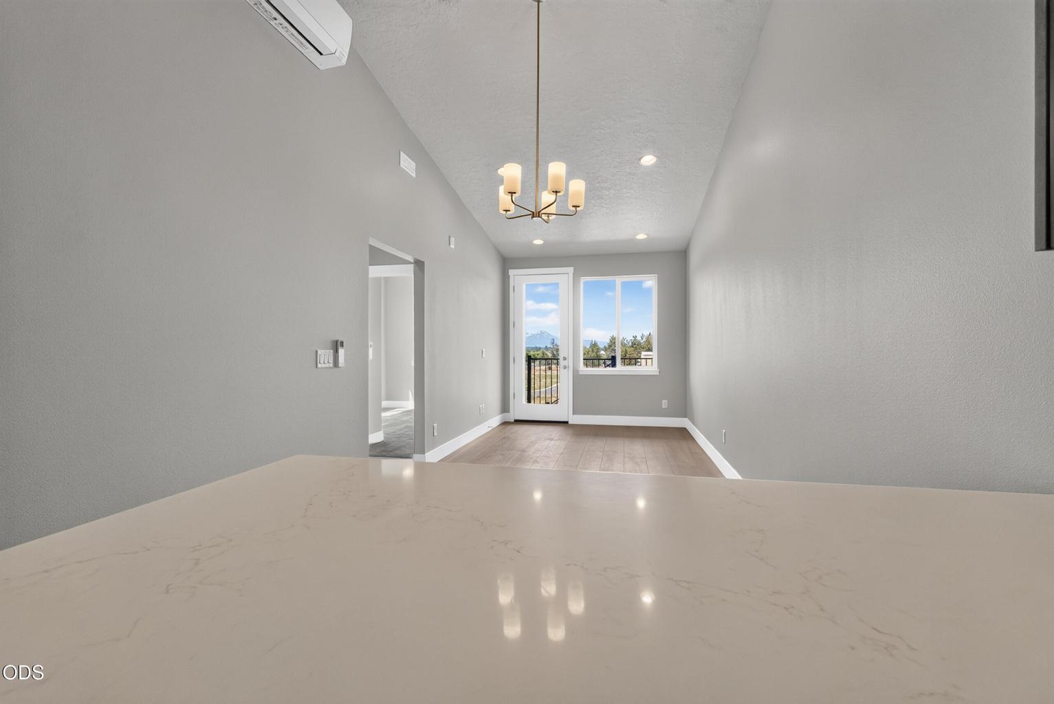 Photo of 3976 SW 39th Street 5 of 23