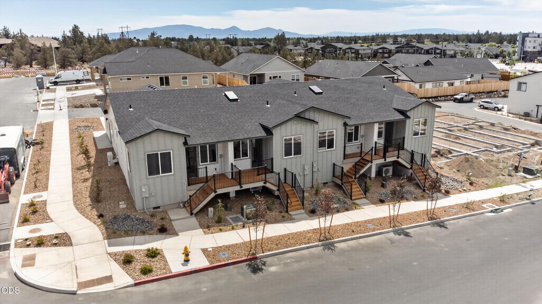 Photo of 3976 SW 39th Street 16 of 23
