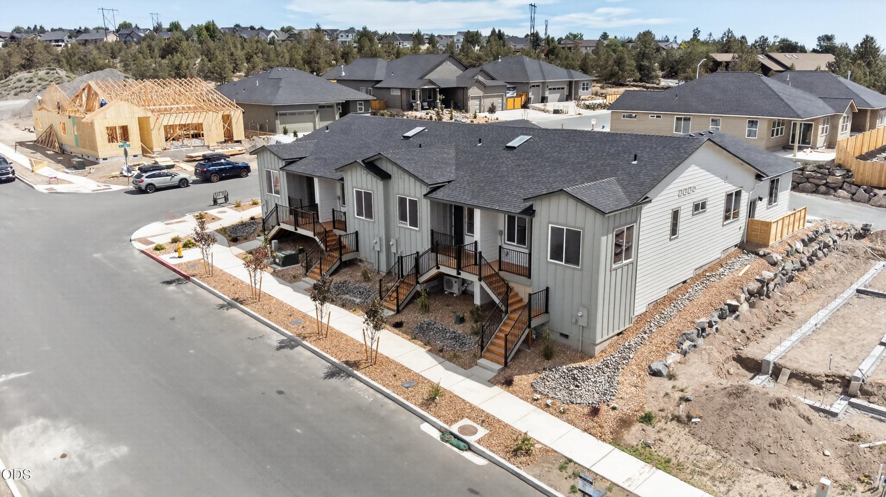 Photo of 3976 SW 39th Street 17 of 23