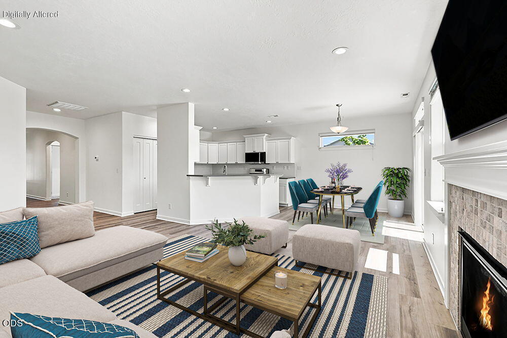 Photo of 2502 NW Glen Oak Avenue 9 of 35
