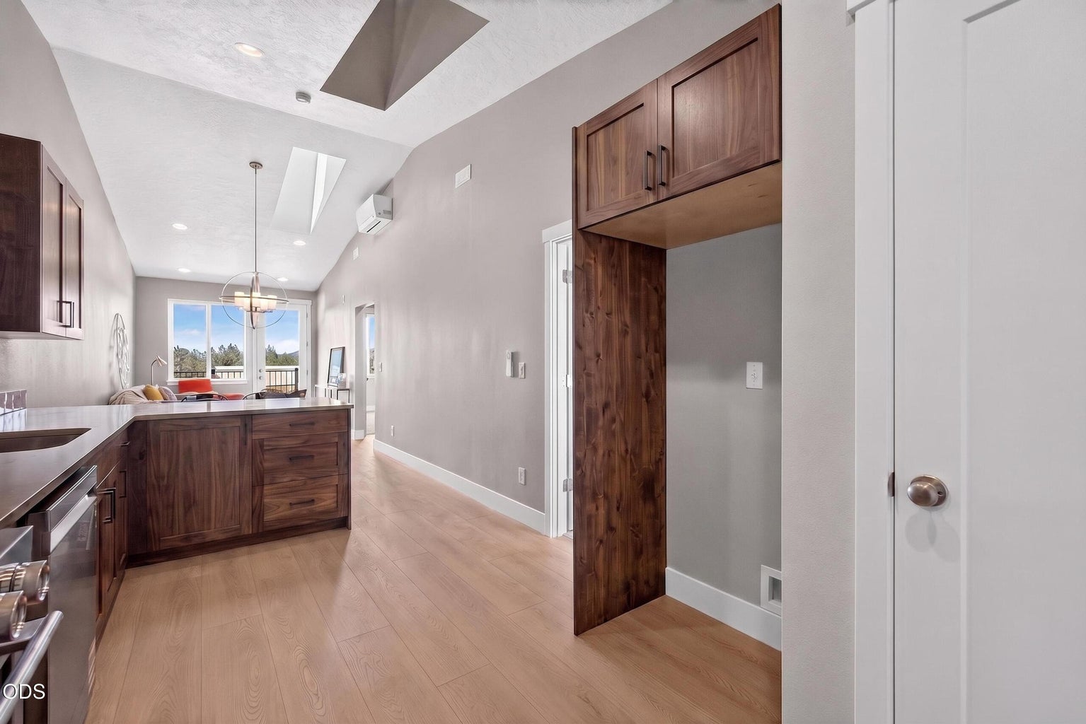 Photo of 3954 SW 39th Street 13 of 28