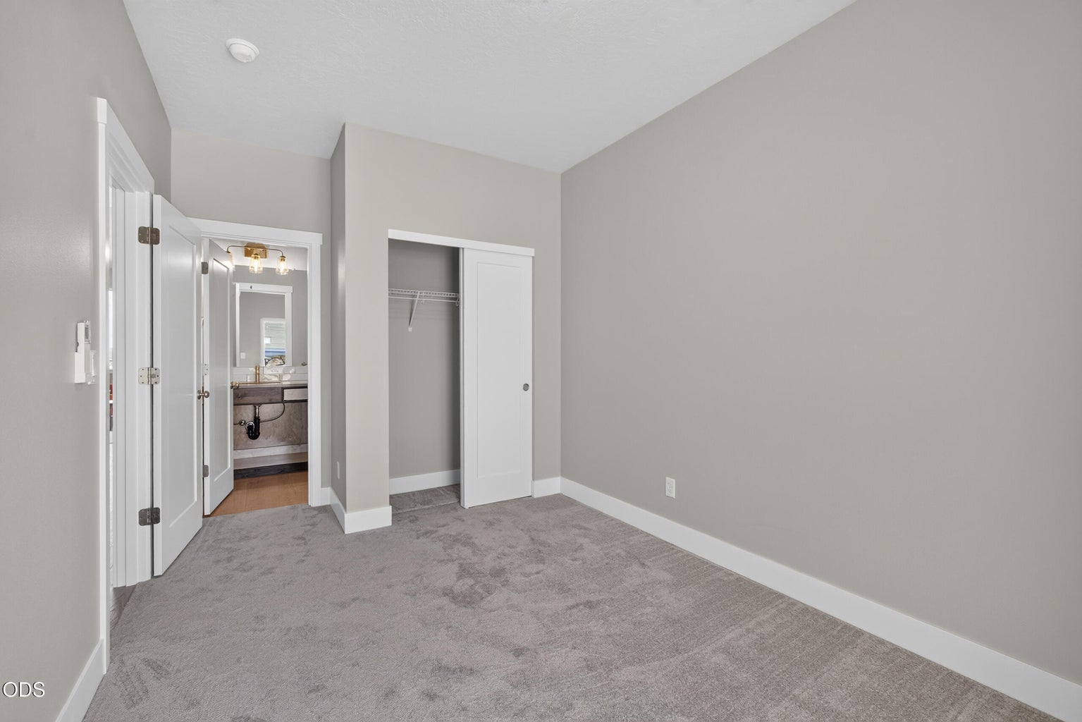 Photo of 3954 SW 39th Street 14 of 28