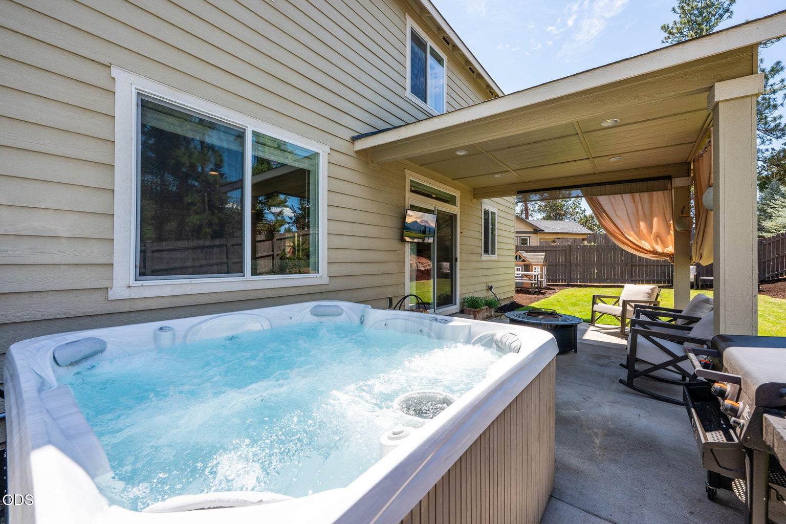 Photo of 20496 SE Clover Crest Court 3 of 54