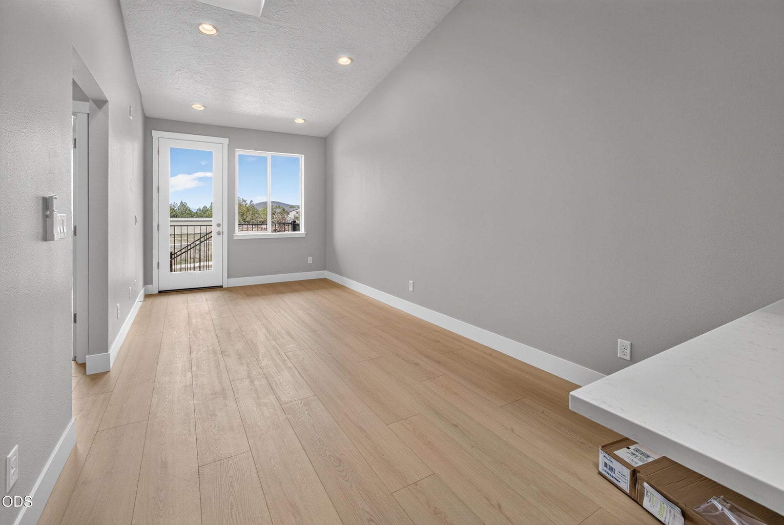Photo of 3976 SW 39th Street 11 of 23