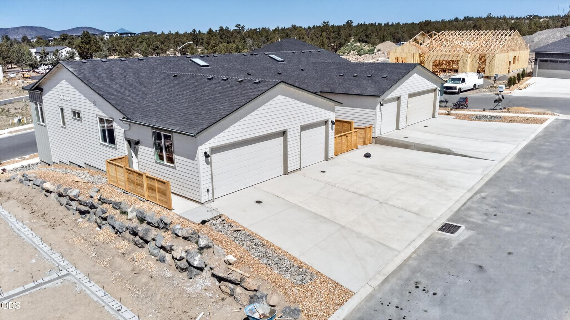 Photo of 3976 SW 39th Street 18 of 23