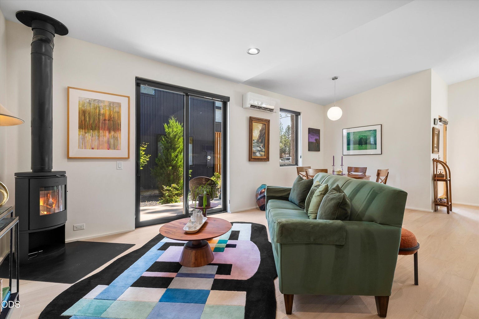 Photo of 544 W Sisters Park Drive 6 of 35