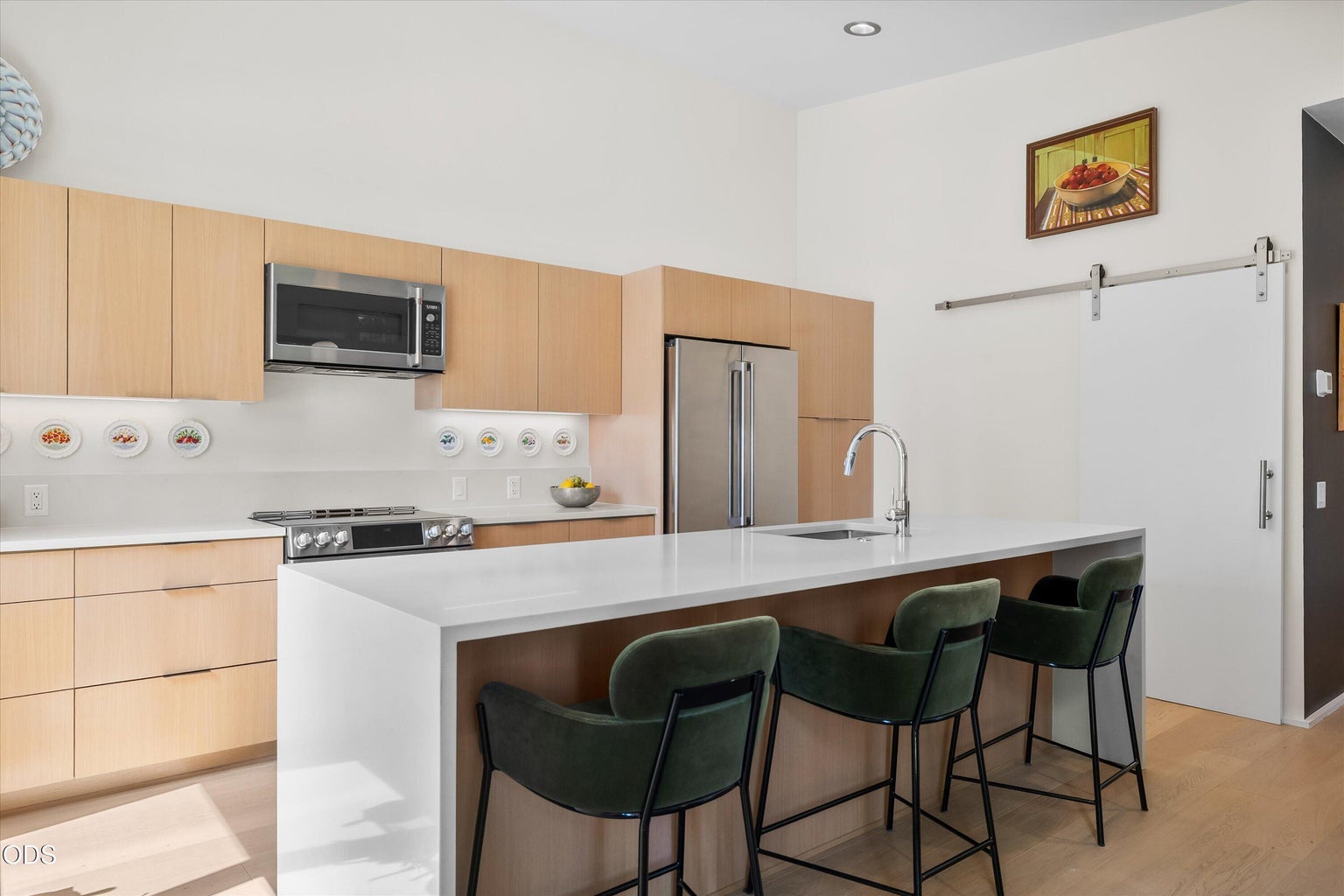 Photo of 544 W Sisters Park Drive 9 of 35