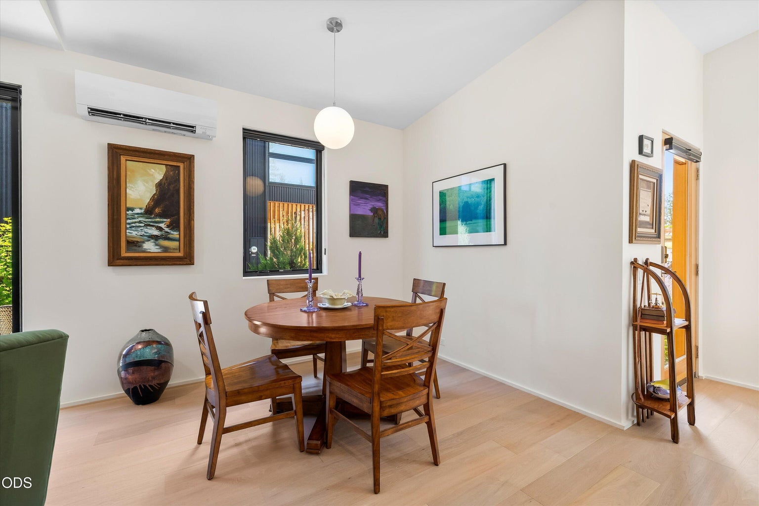Photo of 544 W Sisters Park Drive 13 of 35