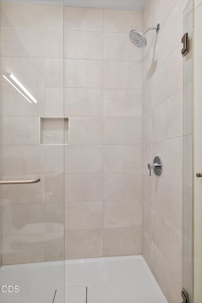 Photo of 544 W Sisters Park Drive 17 of 35
