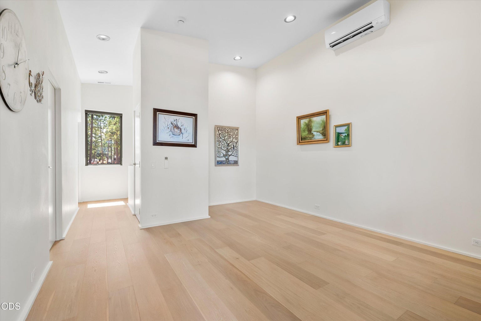 Photo of 544 W Sisters Park Drive 23 of 35