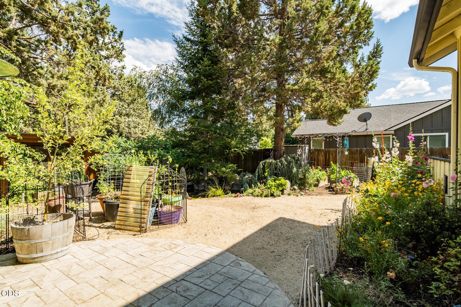 Photo of 796 SE Briarwood Court 40 of 48